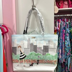 Kate Spade nwt tote of girl in the city